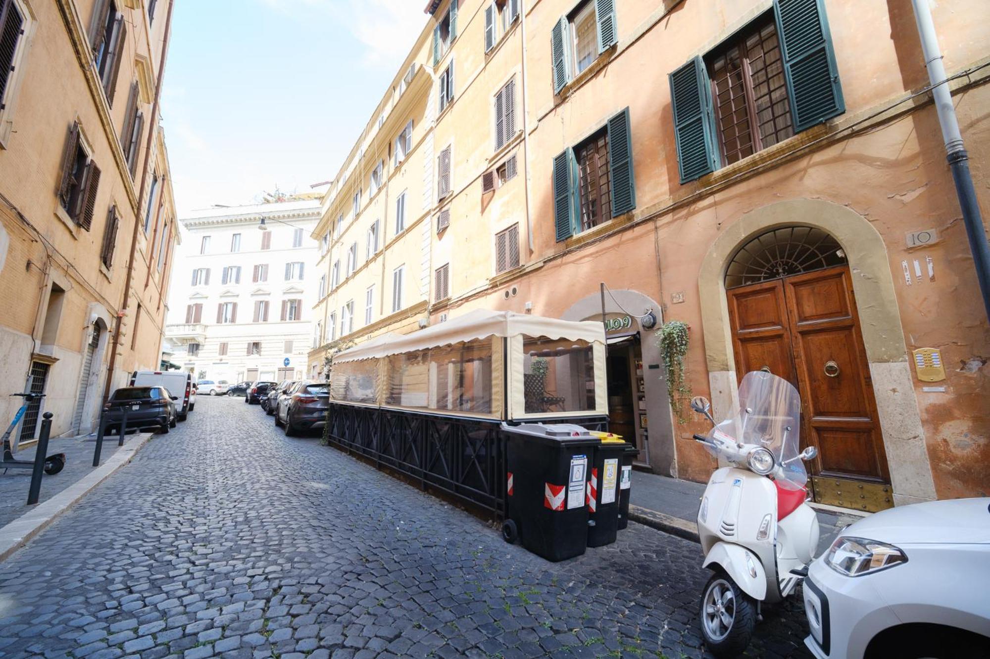 Golden House Buddyrent * Roma