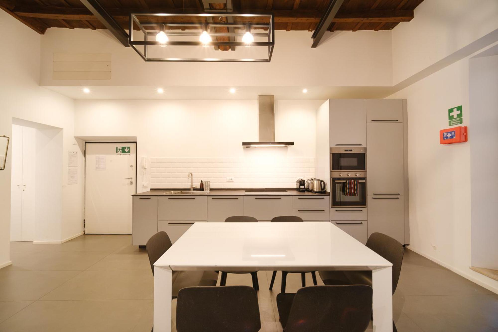 Golden House Buddyrent Roma